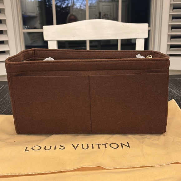 🚫🚫SOLD🚫🚫 LV speedy 35 w/COA - Picture 12 of 15